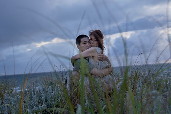 火口のふたり、画像メイン