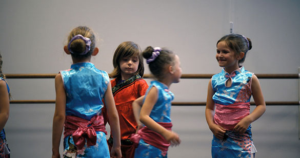 リトル・ガール、画像2