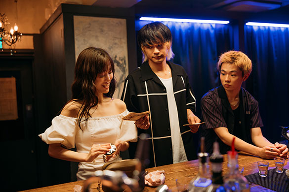 愚か者の身分、画像2