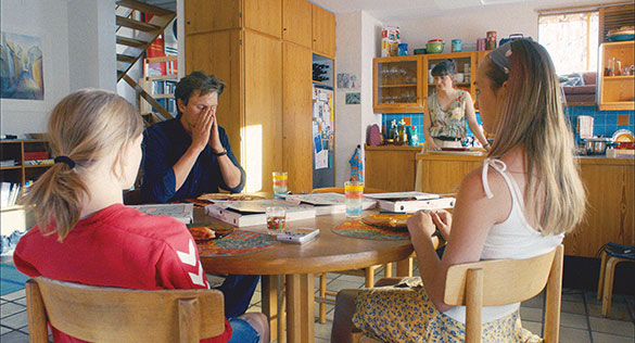 パーフェクト・ノーマル・ファミリー、画像1