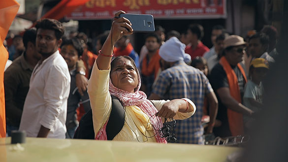 燃え上がる女性記者たち、画像メイン